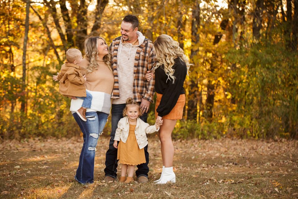 Perryville family photographer, Cape Girardeau family photographer, family, woods, happy, fall colors, photography