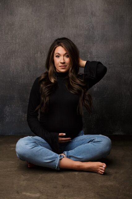 perryville maternity photographer, Cape Girardeau maternity photographer, studio pregnancy photos, dark grey studio backdrop, long dark hair