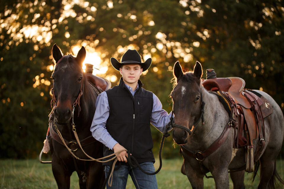 Cape Girardeau photographer, perryville newborn photographer, Farmington senior photographer, golden sun, horses, cowboy, high school senior photos with horses