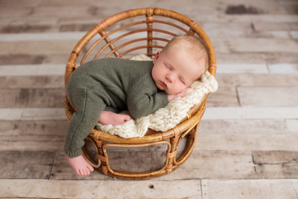Cape Girardeau newborn photographer, perryville newborn photographer, baby sleeping, papasan chair, baby boy