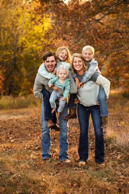 perryville family photographer, Cape Girardeau family photographer, Farmington newborn photographer, fall colors, family photos, outside photos, fall leaves