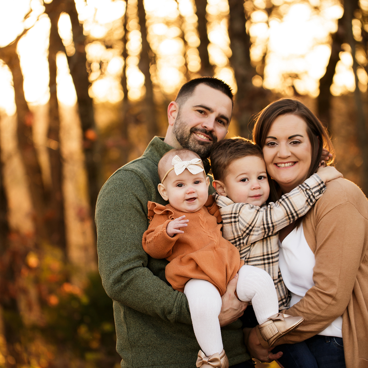 perryville family photographer, Cape Girardeau family photographer, family hugging, golden sun, sunset family photoshoot, little girl, little boy, fall photos